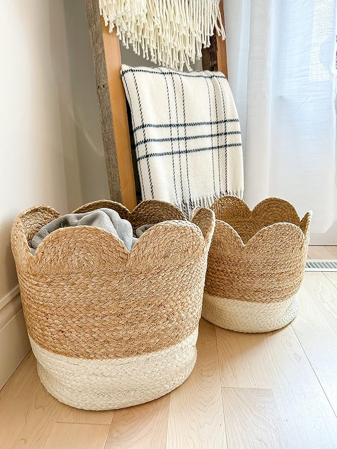 Jute Scalloped Basket set of 2 pcs [111-000-01]